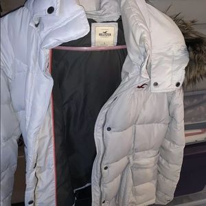 Hollister puffer jacket size Large